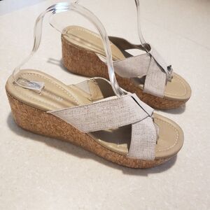 Donald Pliner Women's Ideal Basic Elastic Wedge Sandals Bone SZ 8.5